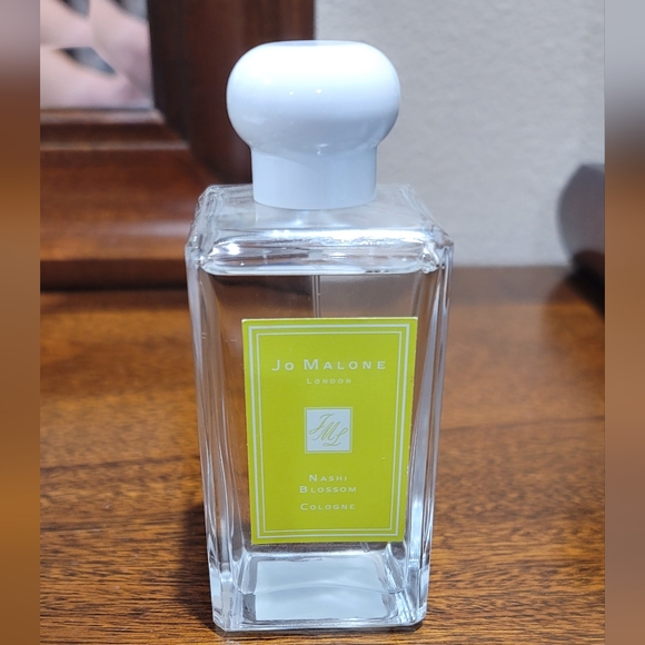 Jo Malon London Nashi Blossom - Picture 1 of 3